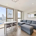 London Greenwich Peninsula 2 Bed Flat